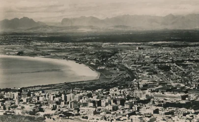 Città del Capo - Table Bay con Stellenbosch e le montagne di Hottentots Holland, Sudafrica