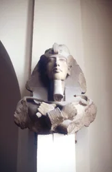 Testa scolpita del re Akhenaton, antico egizio, XVIII dinastia, c1353-c1334 a.C.