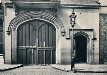 Certosa. Esterno del portale d