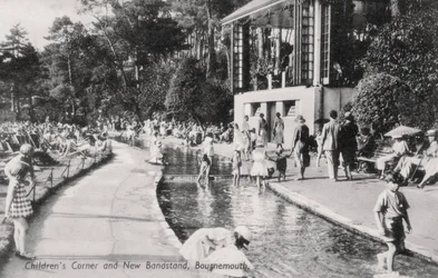 Angolo dei bambini e nuovo padiglione della banda, Bournemouth, Dorset, anni 1920