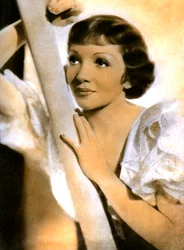 Claudette Colbert, attrice franco-americana, 1934-1935
