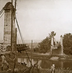 Ponte danneggiato, Dormans, Francia settentrionale, c. 1914-1918