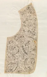 Progetto per la realizzazione di un colletto di pizzo da uomo