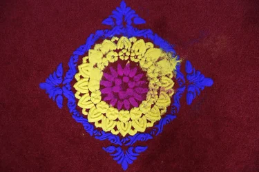 Rangoli di Diwali nel tempio Shirdi Sai Baba, Leicester. Regno Unito