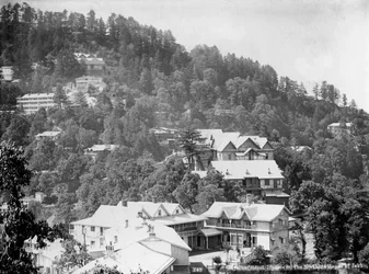 Hotel Elysium, case sui pendii settentrionali di Jakko, Shimla, India, inizio XX secolo