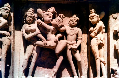 Scultura erotica, Tempio Indù, Khajuraho, India, 950 - 1050