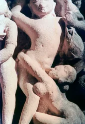 Scultura erotica, Khajuraho, India. c950-1050. XX secolo