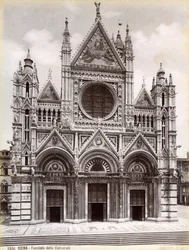 Facciata del Duomo di Siena, Italia