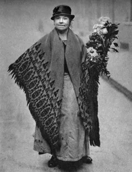 Ragazza dei fiori, Londra, 1926-1927