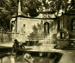 Fontane, Palazzo Hellbrunn, Salisburgo, Austria, c1935
