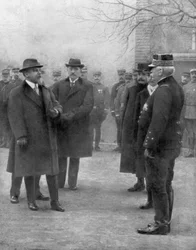 Il presidente francese Raymond Poincare incontra il generale Joseph Joffre, 1914