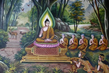 Affresco che raffigura il Buddha con seguaci nel Wat Chiang Mun, Chiang Mai. Thailandia