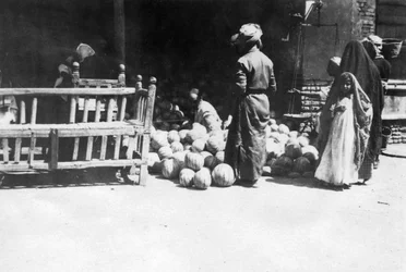 Bancarella di frutta, Baghdad, Mesopotamia, Prima Guerra Mondiale, 1918