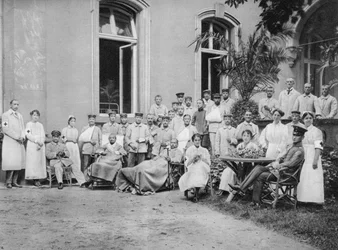 Infermieri e pazienti tedeschi, Francoforte sul Meno, Germania, Prima Guerra Mondiale, 1915