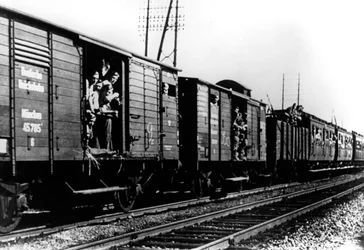 Truppe tedesche che arrivano in treno, Parigi, agosto 1940