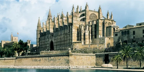 Arte gotica: vista della cattedrale di Santa Maria, Palma di Maiorca. 1260-1630, Palma di Maiorca (Maiorca), Spagna