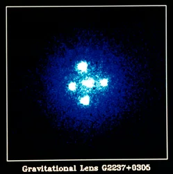 Lente gravitazionale G2237+0305