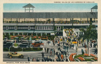 Habana: Salida De Las Carreras De Caballos. Oriental Park Race Track, c1910