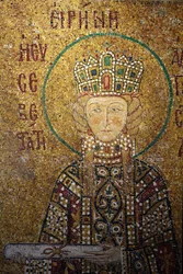 Mosaico di Santa Sofia: Imperatrice Irene con una pergamena, Istanbul, Turchia