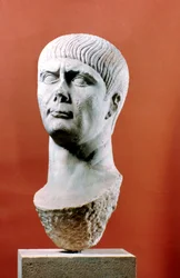 Testa di Traiano, imperatore romano