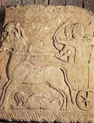 Arte ittita: scena di caccia. Bassorilievo su pietra, antichità