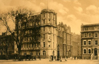 Ospedale omeopatico, Queen Square, c1910