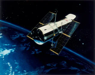 Telescopio spaziale Hubble in orbita, 1980