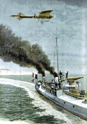 Hubert Latham che tenta di volare con il suo monoplano Antoinette attraverso la Manica, 1909