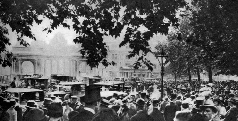 Hyde Park in una bella domenica di Ascot, Londra, 1926-1927