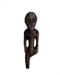 Idolo scolpito da corna di alce, Culture della Foresta Russa, prima metà del II millennio a.C.