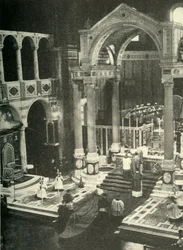 Nella Cattedrale di Westminster, c1948