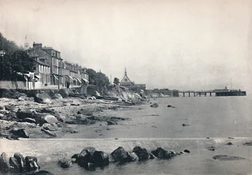 Innellan - Mostrando la spiaggia rocciosa e il molo del battello a vapore, 1895