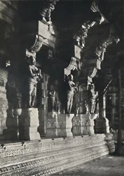 Interno di un tempio indù, Ceylon, 1926