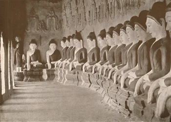 Interno del tempio buddista, Sagaing, 1900