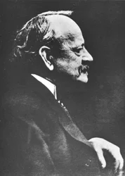 JJ Thomson, fisico britannico, c1922