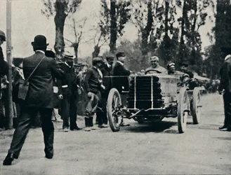 Jarrott arriva a Bordeaux nella Corsa della Morte, 1937