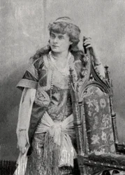 Julie Feyghine, attrice francese, 1881