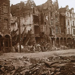 La Petite Place, Arras, Francia settentrionale, c1914-c1918