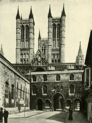 Cattedrale di Lincoln e The Exchequer Gate, c1948