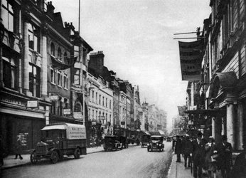 Guardando a sud in New Bond Street, Londra, 1926-1927