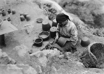 Fare ceramica, Atalaya, Las Palmas, Gran Canaria, Isole Canarie, Spagna, c1920s-c1930s