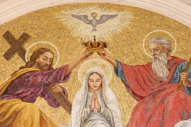 Incoronazione di Maria. Basilica di Fátima, Fátima, Portogallo