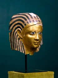 Maschera di una mummia egizia antica