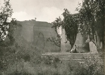 Pagoda Meingoon e grande campana, 1900