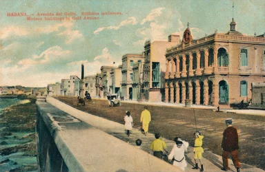 Edifici moderni in Gulf Avenue, L