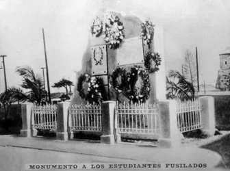 Monumento agli studenti giustiziati, 1901