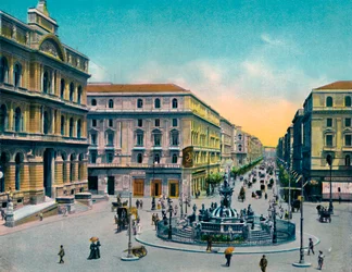 Napoli - Piazza Borsa con Fontana Medina, Fontana di Nettuno