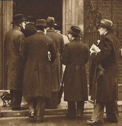 Giornalisti al n. 10, Dic 1936