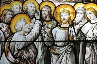 Chiesa di Notre Dame de Beaune: vetrata di San Pietro che protesta la sua fedeltà a Cristo, Beaune, Francia
