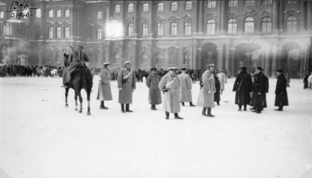 Piazza del Palazzo, San Pietroburgo, Russia, nella Domenica di Sangue, 1905